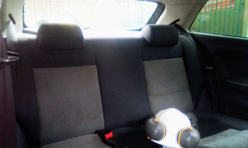 Imagen 8 de 15 de Volkswagen Gol Trend 2014 1.6 Pack I 101cv 3p