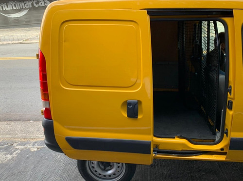 Imagem 10 de 14 de Renault Kangoo 2013 Completa