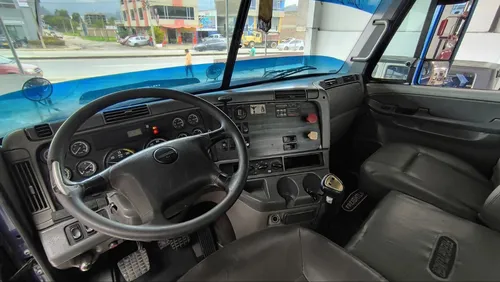 Freightliner Cl 120 2012 Azul