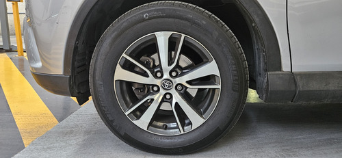 Toyota RAV4 2.5 Le At