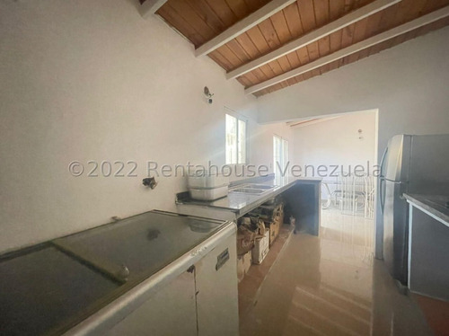 Imagen 8 de 15 de En Venta Excelente Vivienda Ubicada En La Puerta Maraven. Punto Fijo