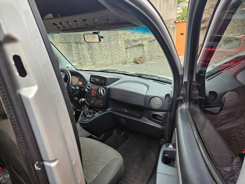 Fiat Doblo 1.8 16v Essence 7l Flex 5p