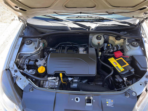 Imagen 11 de 11 de Renault Clio 2015 1.2 Mío Authentique Pack Look