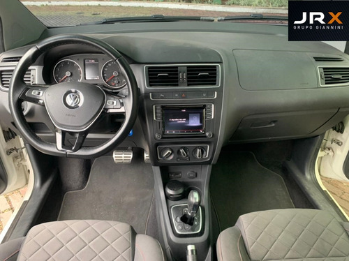 Imagem 13 de 15 de Vw Fox 2017 1.6 Highline Automático Top De Linha