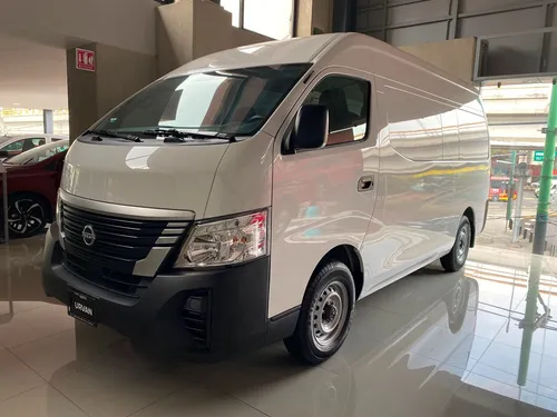 Nissan Urvan 2.5 Panel Amplia Aa Mt