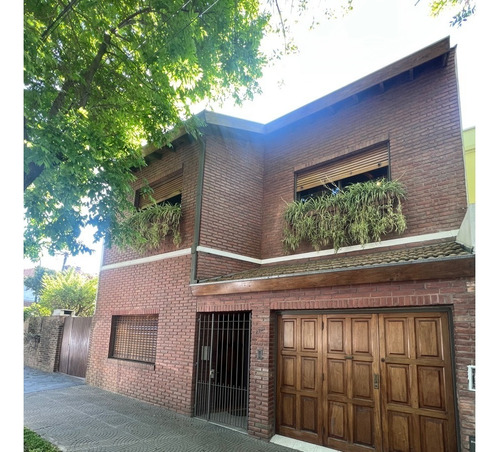 Casa Con Jardín, Pileta Y Parrilla