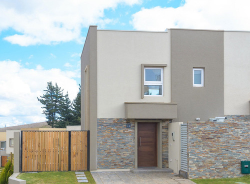 Imagen 5 de 36 de Barrio Francés - Condominio Versalles
