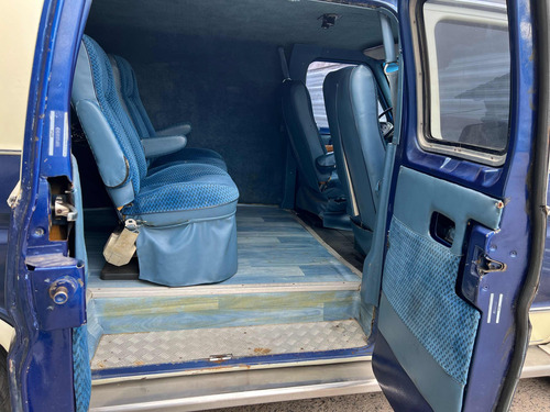 Ford Econoline 150 Motor Deuz 4
