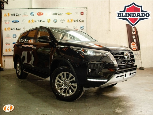 Imagem 1 de 14 de Toyota Hilux Sw4 2.8 D-4d Turbo Diesel Srx 7l 4x4 Automático