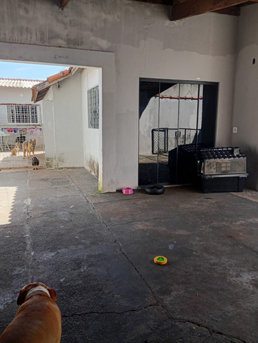 Vende-se Imóvel Completo Com 2 Casas Em Botucatu-sp - Ótima Localização!