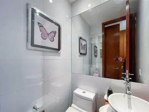 Departamento En Venta De 2 Dorm. En Las Condes