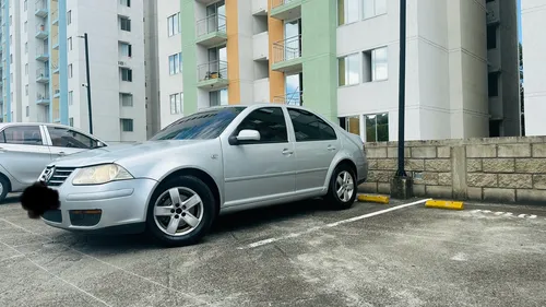 El Volkswagen Jetta 2009 Es Un Sedán Confiable, Cómodo Y Con