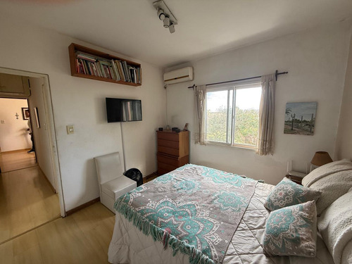 Venta De Departamento 3 Ambientes A Metros Del Centro De Wilde, Excelente Ubicacion.