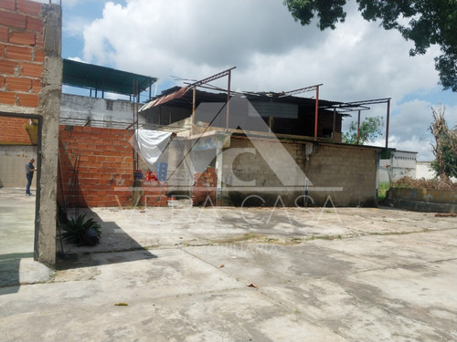 Vera Casa Inmobiliaria Vende Terreno En Tocuyito L/firma Yl-2