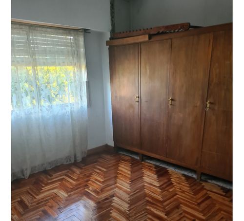 Casa Con Jardín, Pileta Y Parrilla En Lote Doble - Apto Crédito- Dueño Directo - Merlo