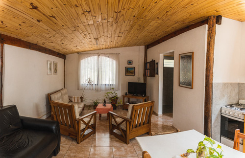 Casa C/departamento En Sta. Isabel, Zona Uritorco