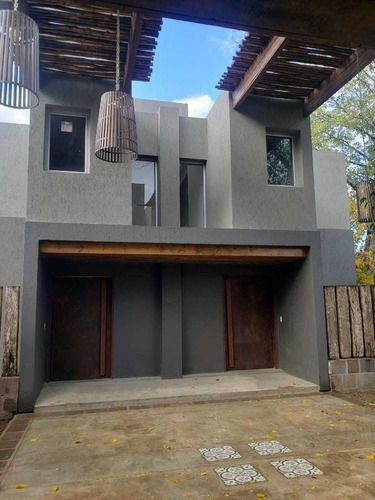 Imagen 5 de 18 de Housing De 4 Unidades En Venta Villa Warcalde