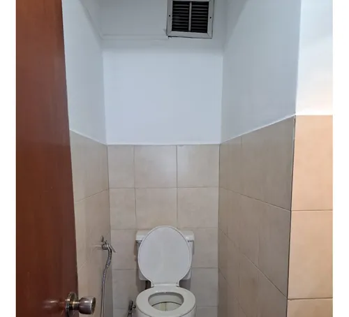 Oficina Vista A La Autopista