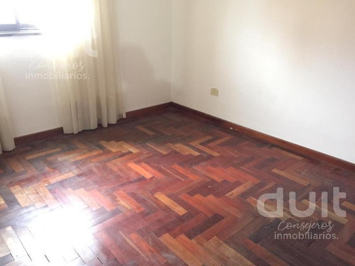 Amplio Departamento Un Dormitorio Con Balcón - Vista Al Frente