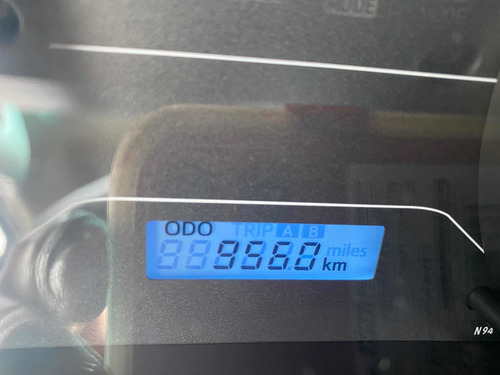 Imagen 2 de 12 de Toyota Hilux 2020 2.7 Cabina Doble Sr Mt