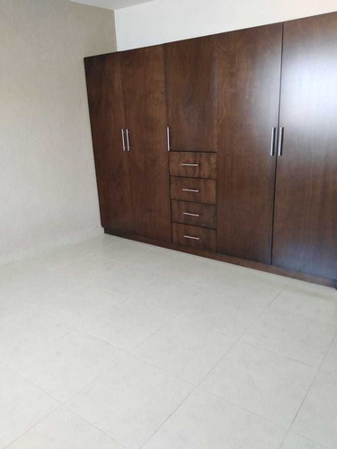 Imagen 8 de 11 de Casa En Renta 3 Recamaras El Mayorazgo Residencial León Gto