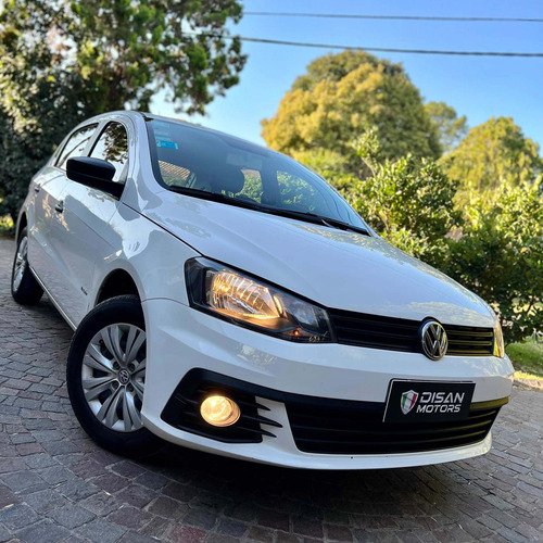 Imagen 7 de 15 de Volkswagen Gol Trend 2017 1.6 Trendline 101cv