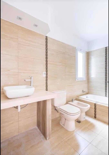 Hermosa Casa A Estrenar En Pinares - Punta Del Este