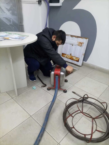 Imagen 3 de 5 de Destape De Cañerías Con Máquina Profesional