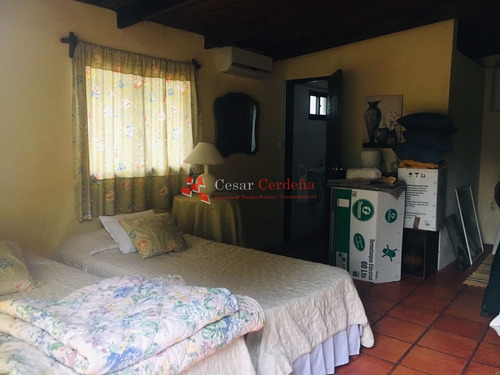 Excelente Casa En Venta - Zona Residencial De Colegios- Ref: 1366