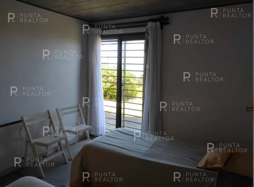 Imagen 24 de 30 de Importante Casa En Alquiler, Con Pileta, Vista Al Mar Y Muy Bien Ubicada El Chorro, Manantiales, Uruguay