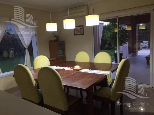 Casa - Venta - 5 Ambientes - Valle Claro - Benavidez - Tigre