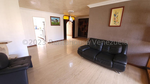 Apartamento En Venta. Montalban Ii. 24-10011