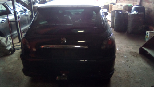 Imagem 4 de 8 de Sucata Peugeot 206 2005 Somente Para Retirada De Peças)