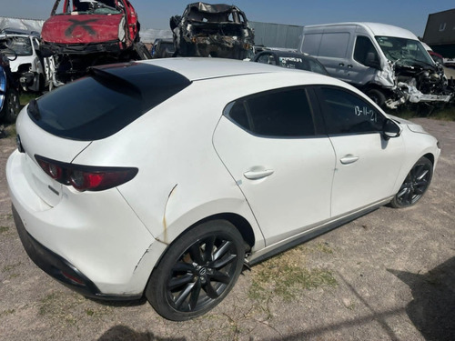 Mazda 3 Hatchback Estandar X Partes, Yonke