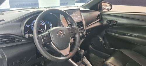 Toyota Yaris 1.3 16V FLEX XL LIVE MULTIDRIVE