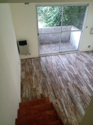 Dúplex En Venta - 1 Dormitorio 2 Baños - 64mts2 - Floresta