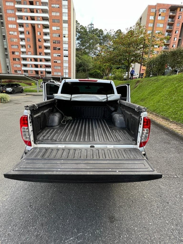 Imagen 14 de 15 de Nissan Frontier 2.5 S 4x4