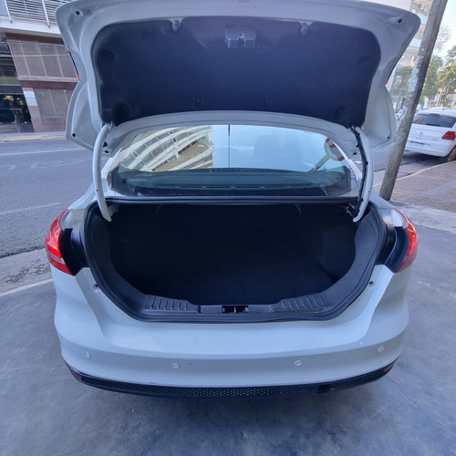 Ford Focus III 1.6 Sedan S