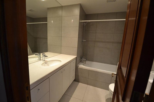 Departamento En Arriendo De 4 Dorm. En Vitacura