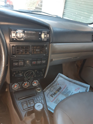 Volkswagen Santana 2001 1.8 4p Gasolina