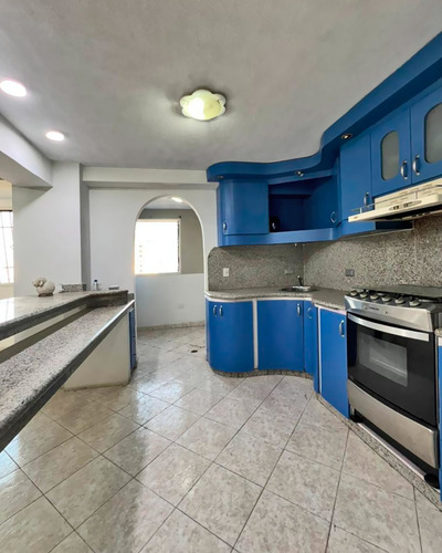 Venta Apartamento 90 Mts. Urb. Los Caobos Maracay Aragua