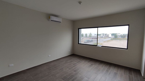 Imagen 17 de 23 de Casa De 3 Habs Cada Una Con Baño, Los Encinos