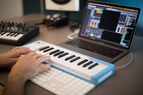 Teclado Midi Arturia Microlab Controlador 25 Teclas Usb