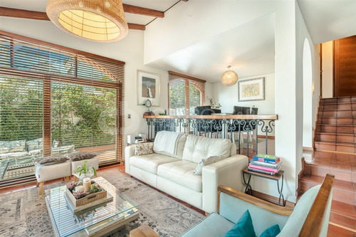 Hermosa E Impecablecasa En Venta De 4 Dorm. Las Condes