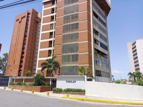 Apartamento En Venta En Maracaibo Sector La Lago Edw Mls #24-3941