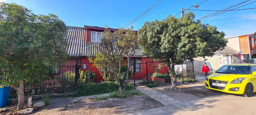 Se Vende Amplia Casa Esquina,  La Florida  (27494)