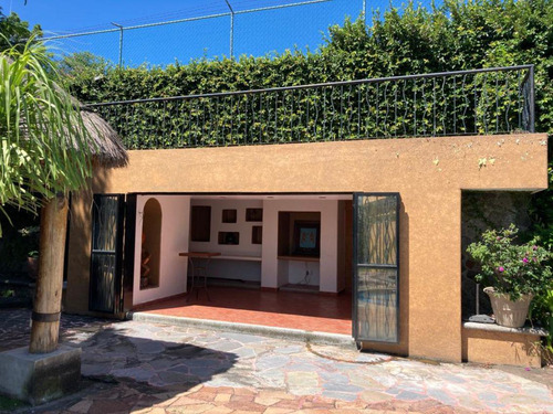 Casa En Privada En Palmira Tinguindin, Cuernavaca, Morelos - Crb-1194-cp