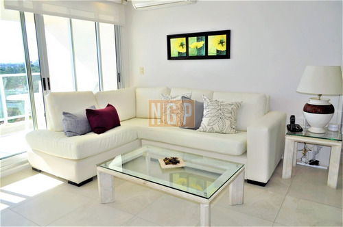Imagen 2 de 23 de Apartamento En Mansa, 2 Dormitorios