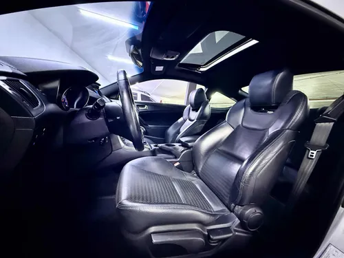 Hyundai Genesis 2.0 TURBO COUPE MECANICO (FINANCIAMIENTO)