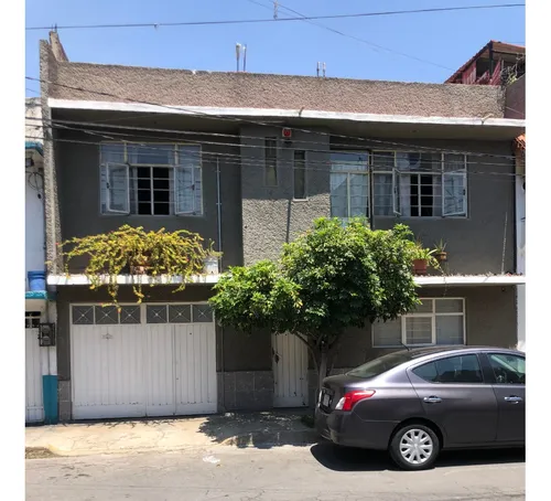 Amplia Casa En Col. Benito Juárez Nezahualcóyotl